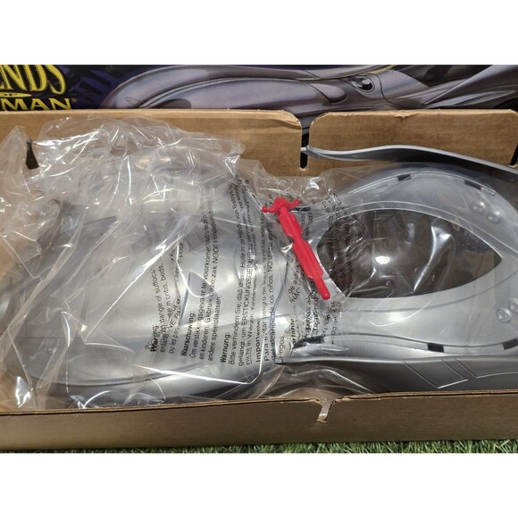 1994 Legends Batmobile Legends of Batman w/Missile Detonator Kenner Open Box TRU - Picture 3 of 16